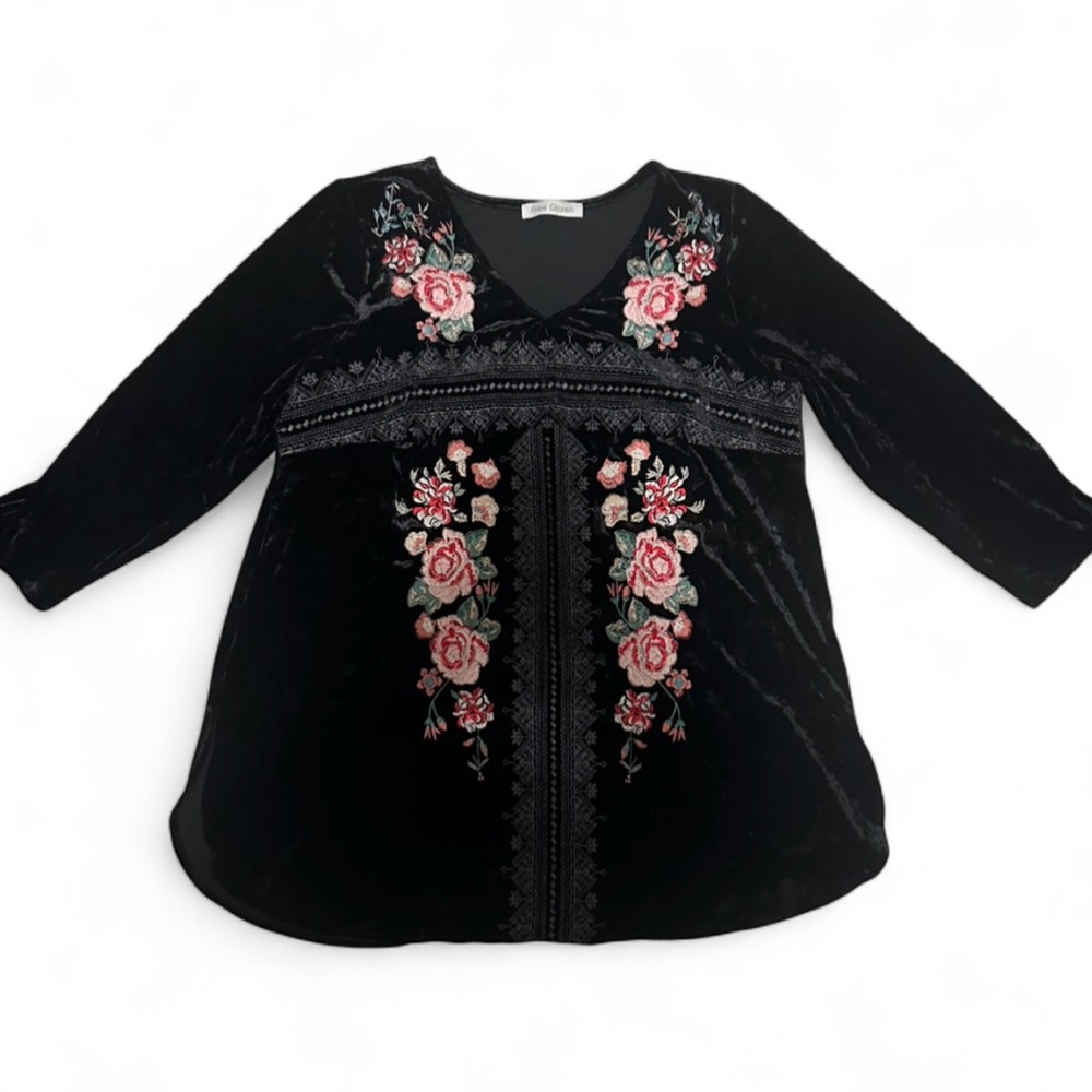 Free People Free Citizen Black Velvet Floral Embroidered Boho Top‎ Women’s Small